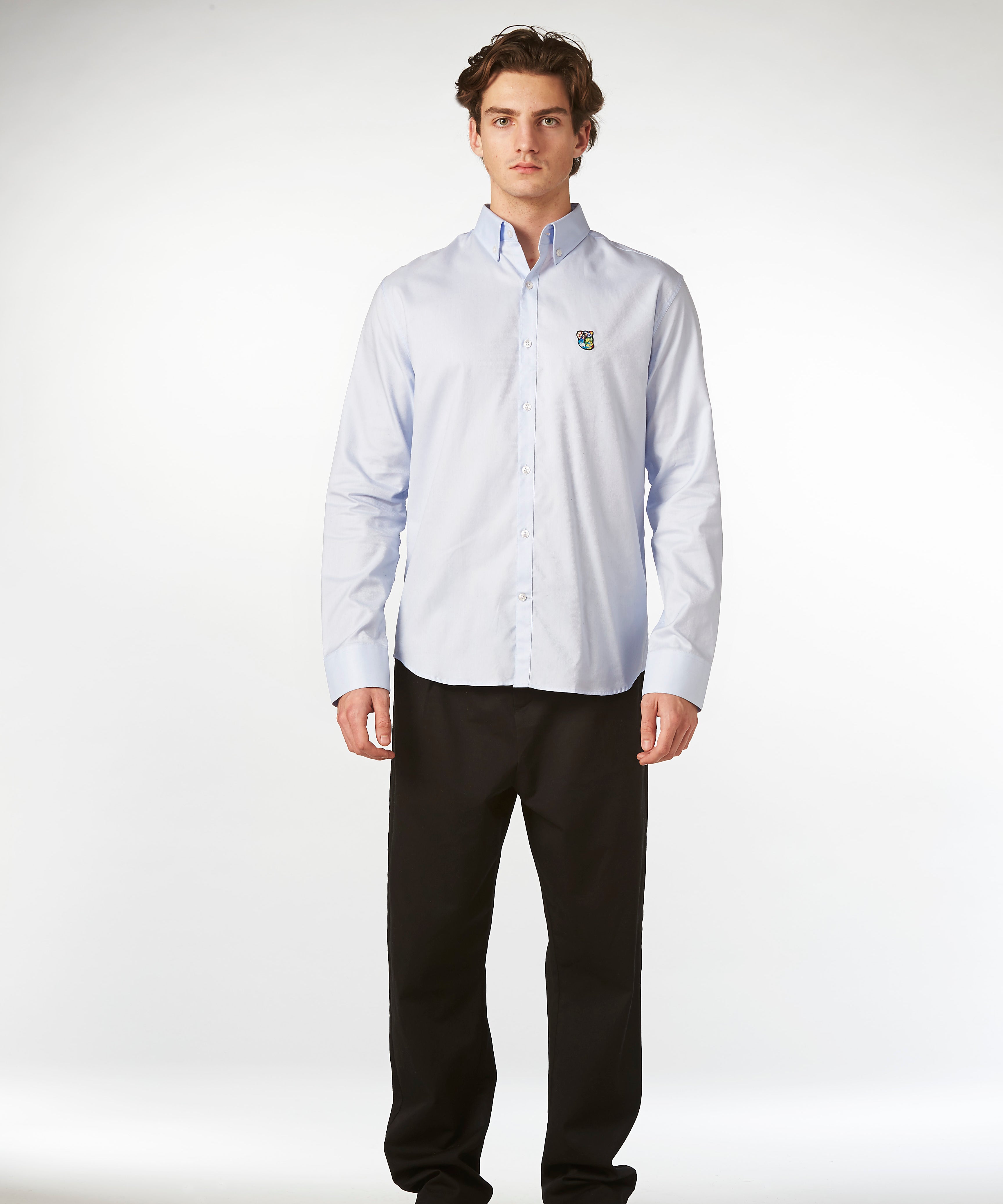 Teddy oxford skjorte i lyseblå fra Tonsure. Skjorte til mænd fra Tonsure. Copenhagen style. Trends 2026. Herremode 2026. 