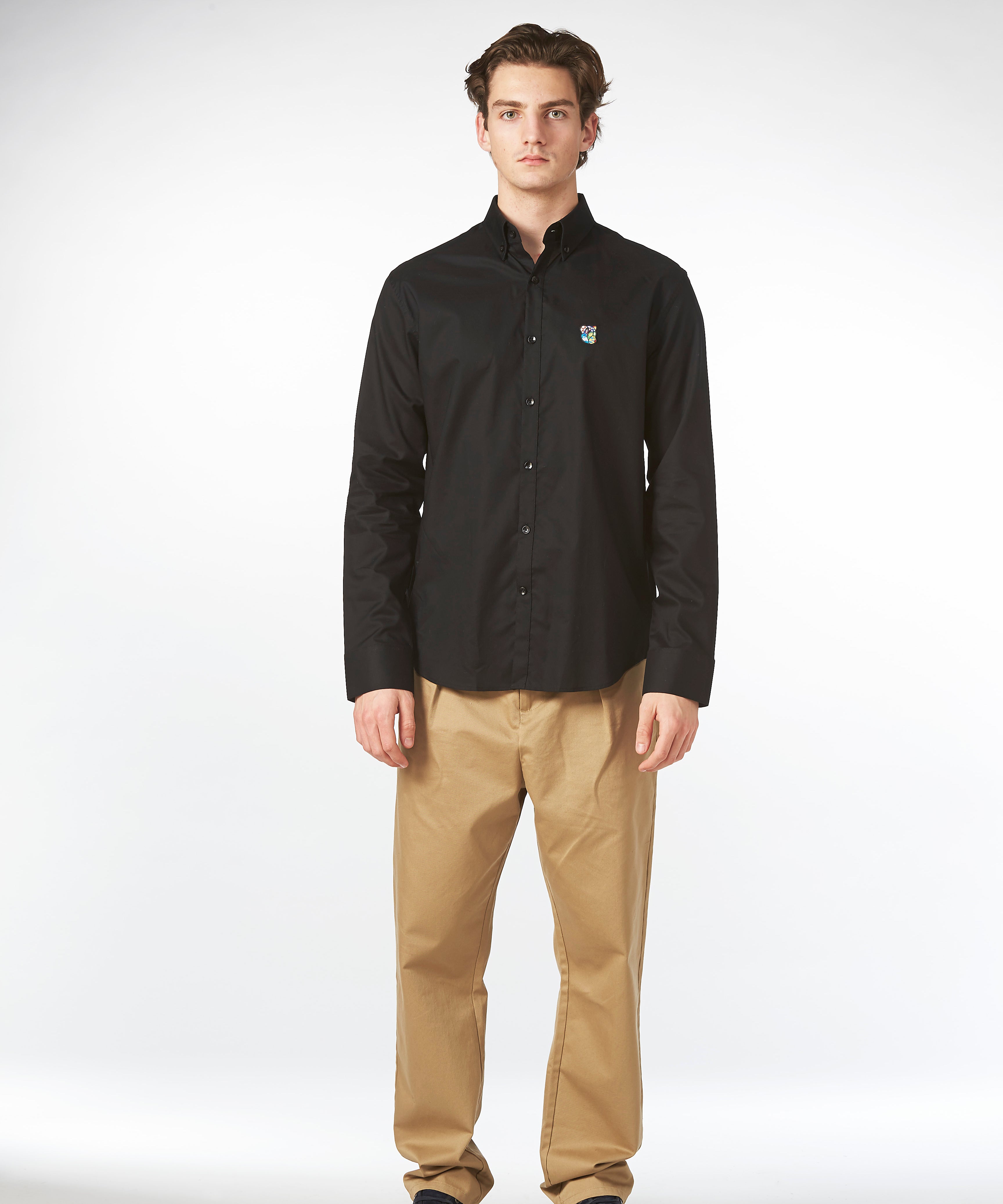 Sort oxford skjorte til mænd fra Tonsure. Copenhagen style. Trends 2026. Herremode 2026.