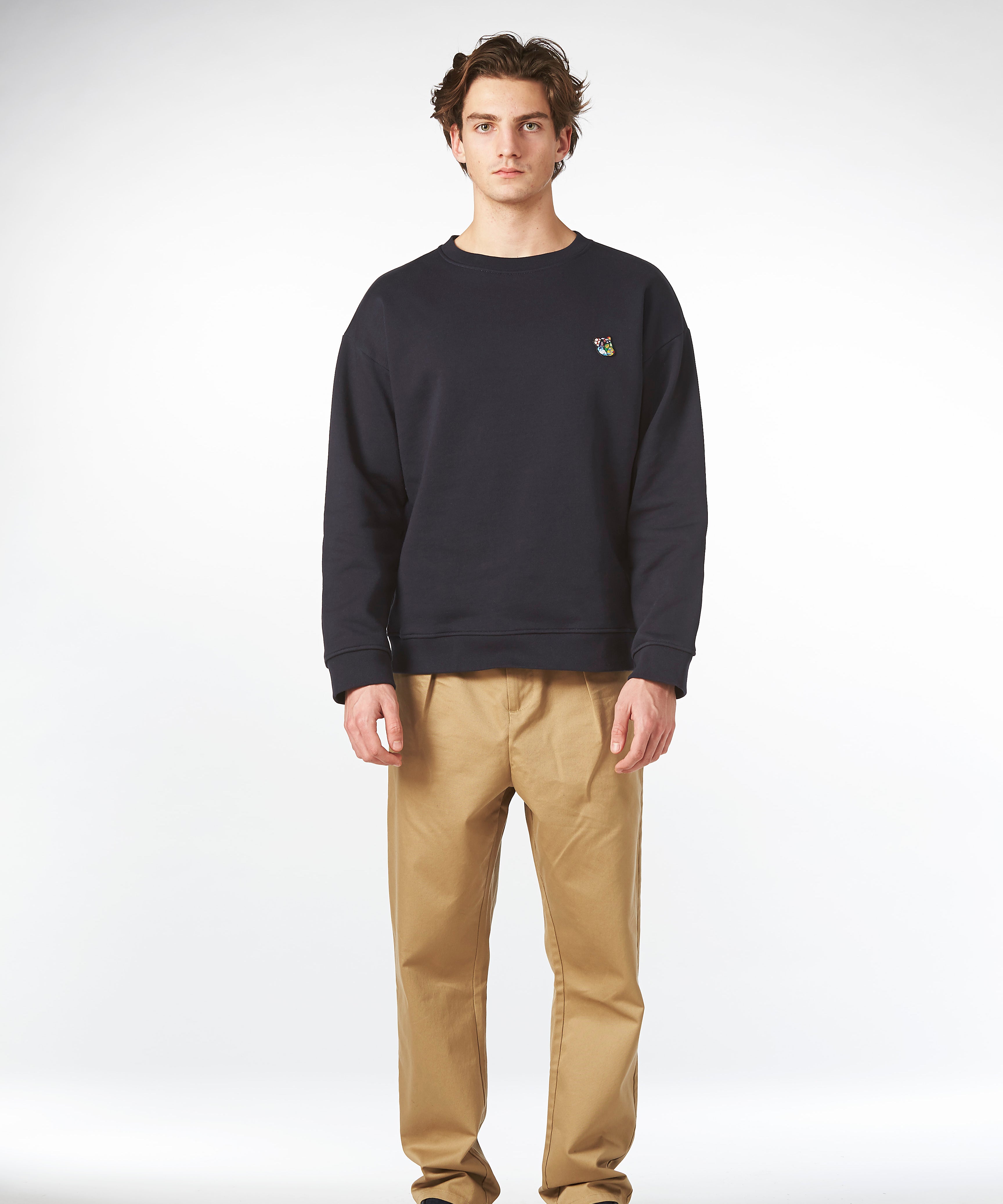 Sweatshirt i navy fra Tonsure. Sweatshirt til mænd. Herremode 2026. Trends 2026. Copenhagen style