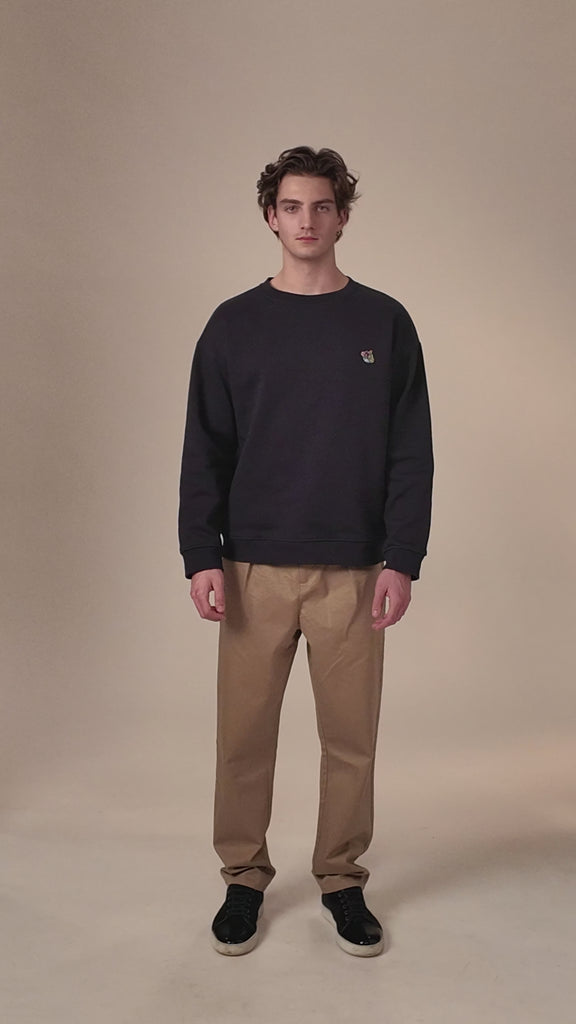 Sweatshirt i navy fra Tonsure. Sweatshirt til mænd. Herremode 2026. Trends 2026. Copenhagen style